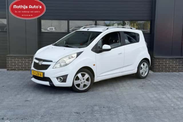 Chevrolet Spark (2010) thumbnail 1