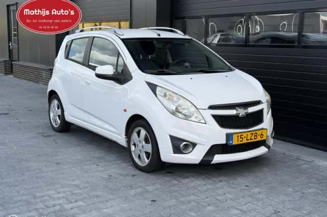 Chevrolet Spark (2010) thumbnail 3