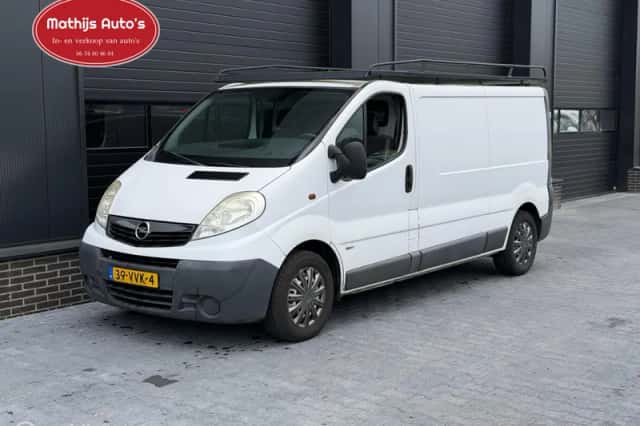 Opel Vivaro (2008) thumbnail 1