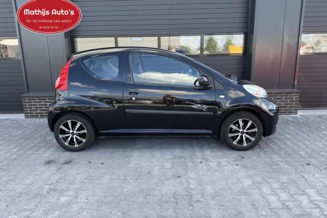 Peugeot 107 (2012) thumbnail 6