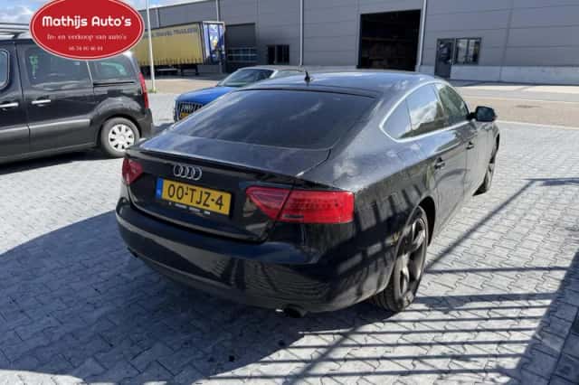 Audi A5 (2012) thumbnail 2