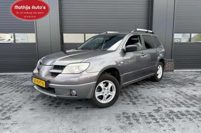 Mitsubishi Outlander (2009) thumbnail 1