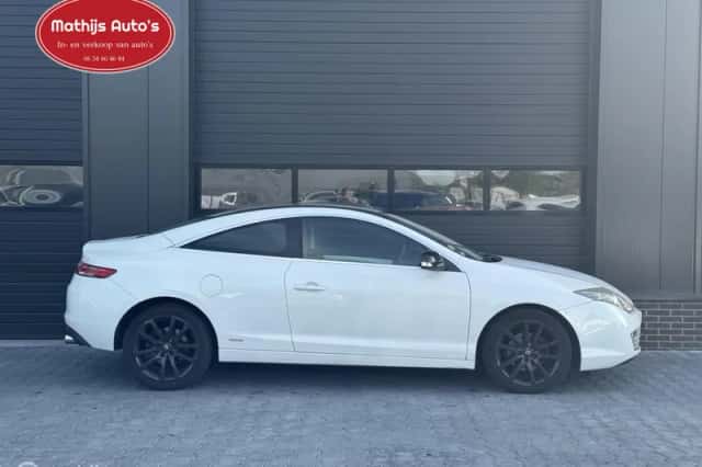 Renault Laguna (2012) thumbnail 2