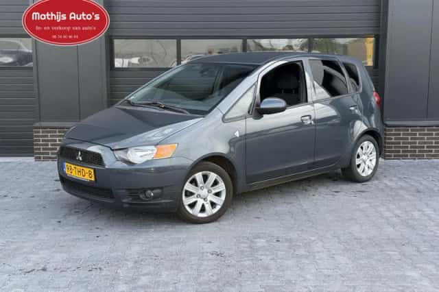 Mitsubishi Colt (2012) thumbnail 1