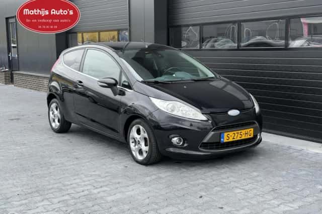 Ford Fiesta (2010) thumbnail 3