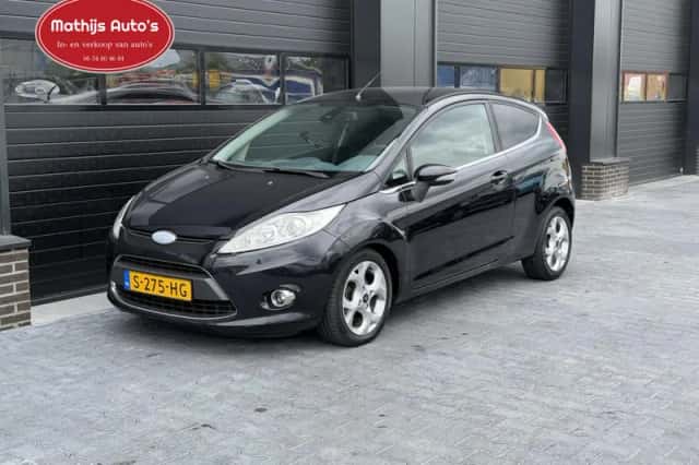 Ford Fiesta (2010) thumbnail 5