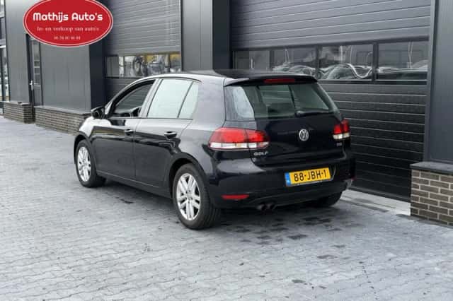 Volkswagen Golf (2009) thumbnail 6