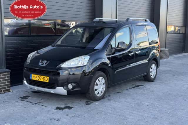 Peugeot Partner (2010) thumbnail 5