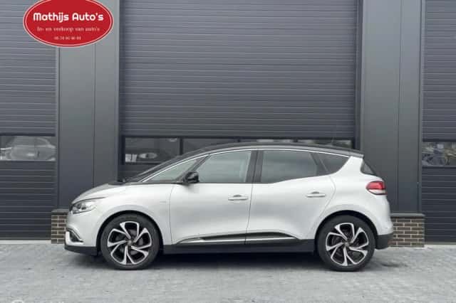 Renault Scénic (2016) thumbnail 2