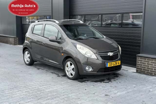 Chevrolet Spark (2010) thumbnail 5