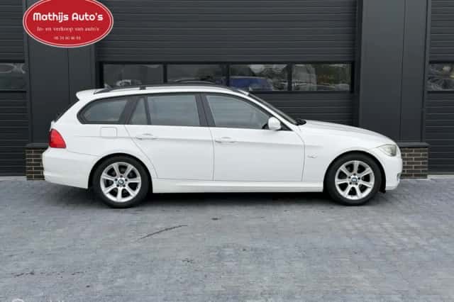 BMW 3-Serie (2009) thumbnail 3