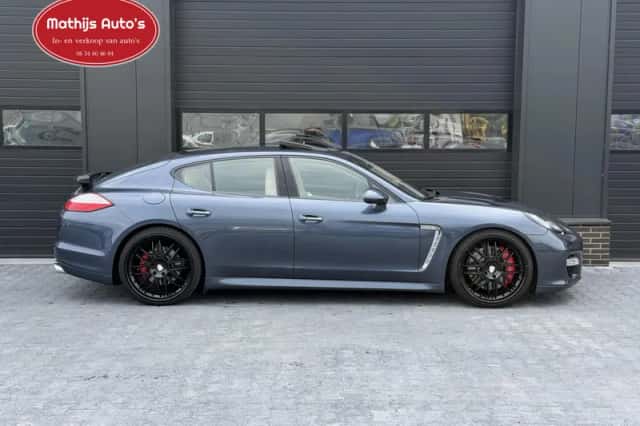 Porsche Panamera (2009) thumbnail 3
