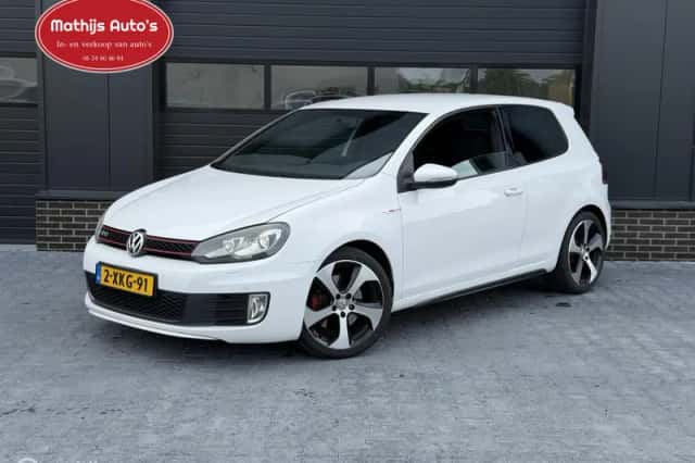 Volkswagen Golf (2009) thumbnail 1