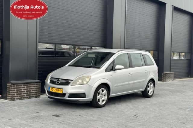 Opel Zafira (2006) thumbnail 6