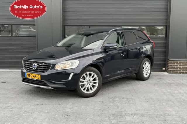 Volvo XC60 (2015) thumbnail 1