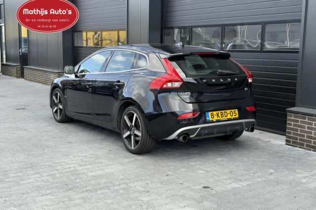 Volvo V40 (2013) thumbnail 4
