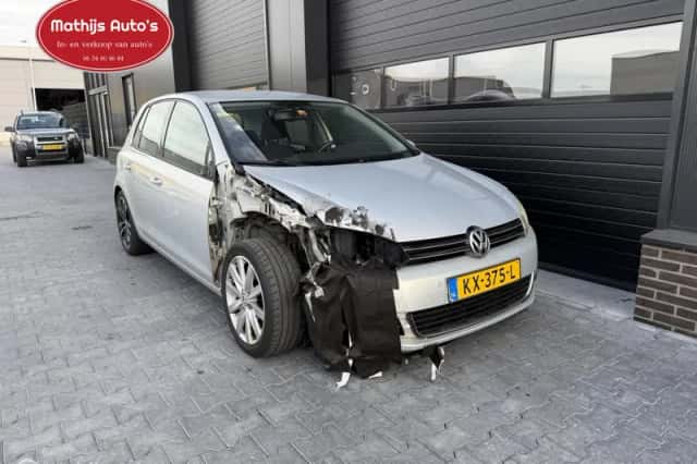 Volkswagen Golf (2010) thumbnail 1