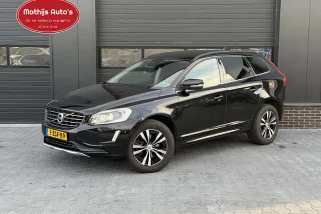 Volvo XC60 (2015) thumbnail 1