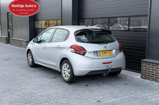 Peugeot 208 (2016) thumbnail 2