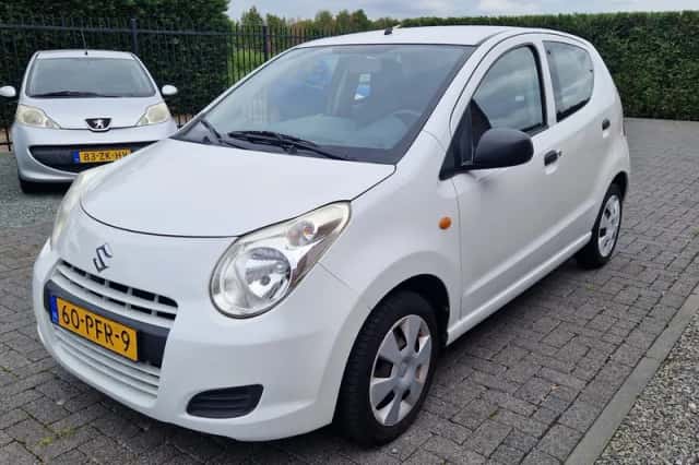 Suzuki Alto (2011) thumbnail 6