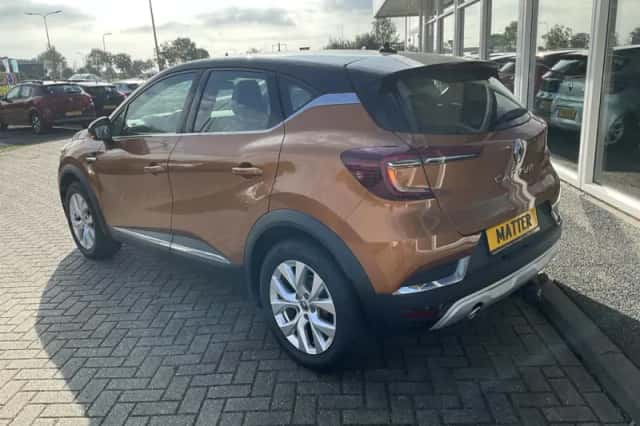 Renault Captur (2020) thumbnail 5