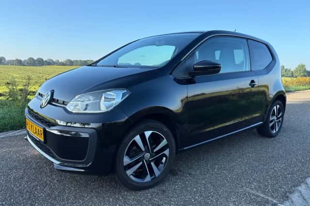 Volkswagen Up! (2016) thumbnail 1