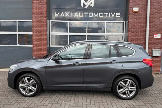 BMW X1 (2017) thumbnail 2