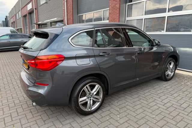 BMW X1 (2017) thumbnail 5