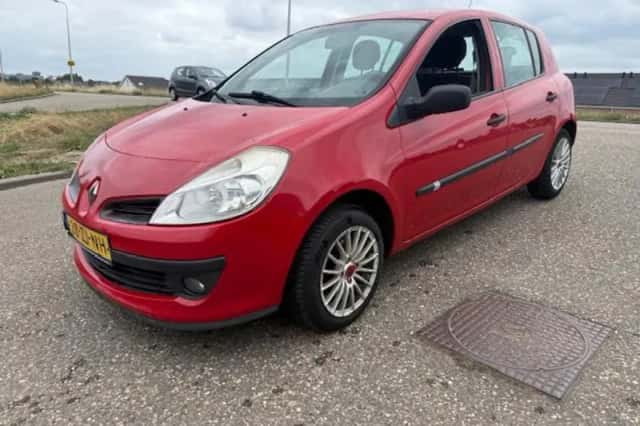 Renault Clio (2008) thumbnail 1