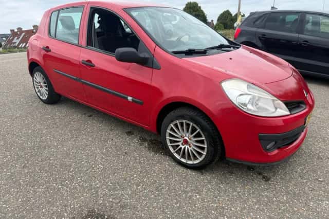 Renault Clio (2008) thumbnail 5