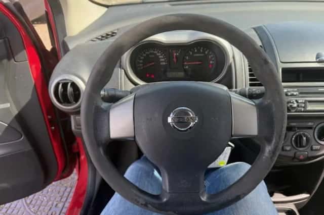 Nissan Note (2008) thumbnail 2