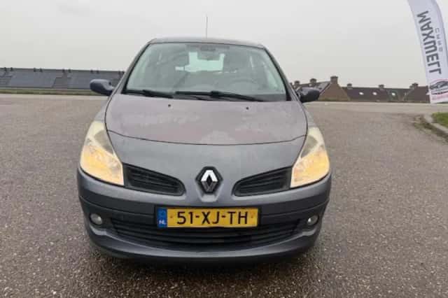 Renault Clio (2007) thumbnail 4