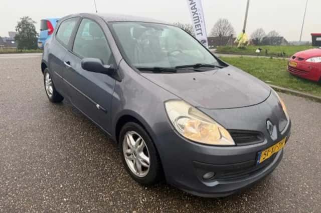 Renault Clio (2007) thumbnail 5