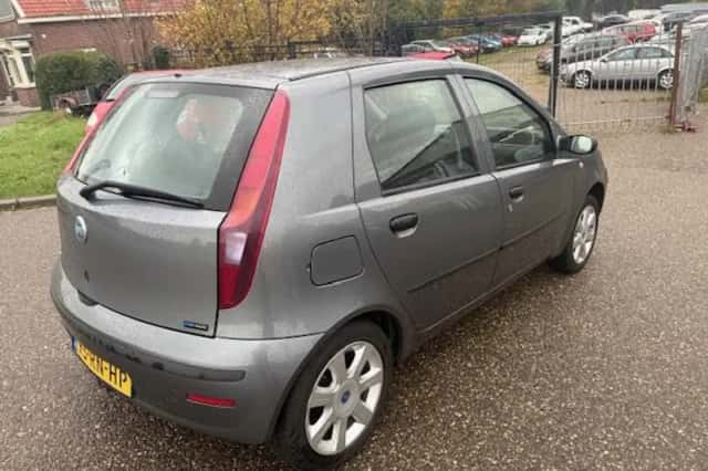 Fiat Punto (2005) thumbnail 3