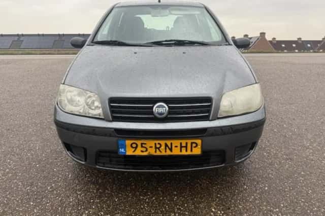 Fiat Punto (2005) thumbnail 4