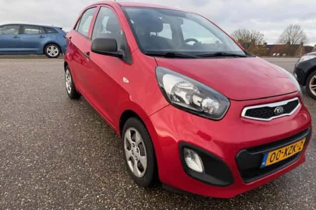 Kia Picanto (2012) thumbnail 5