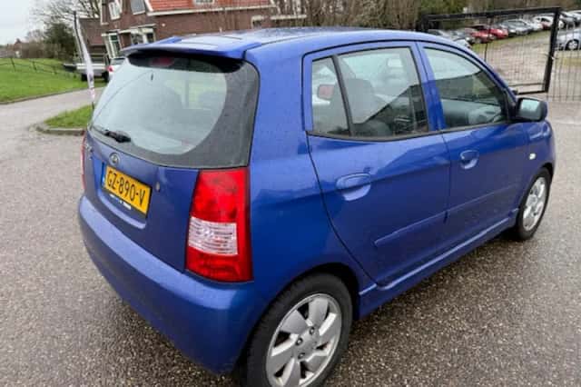 Kia Picanto (2006) thumbnail 3
