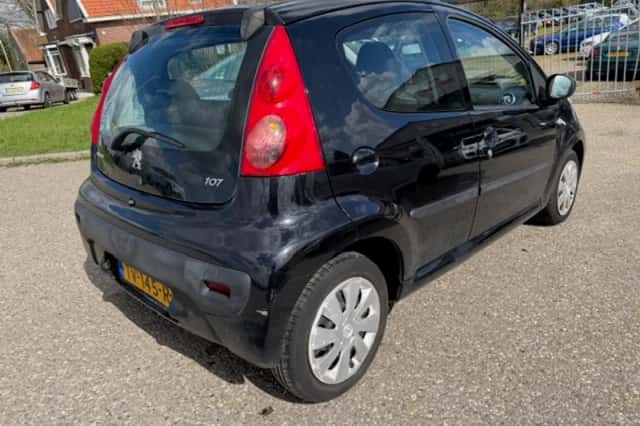 Peugeot 107 (2012) thumbnail 3
