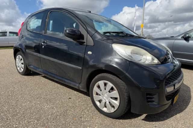 Peugeot 107 (2012) thumbnail 5