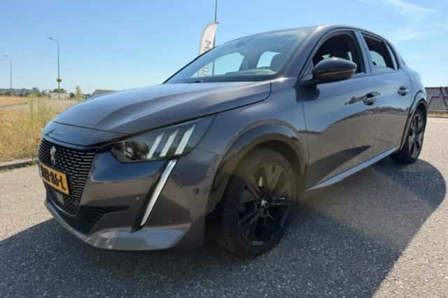 Peugeot 208 (2022) thumbnail 1