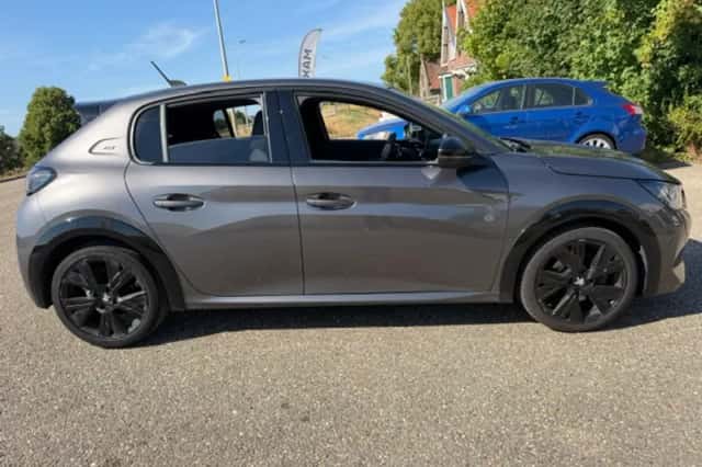 Peugeot 208 (2022) thumbnail 5