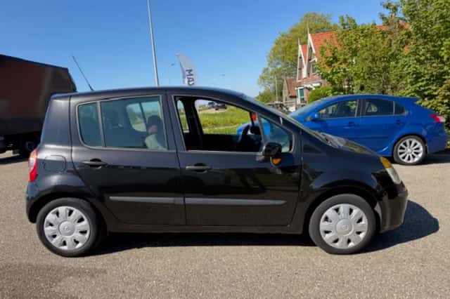 Renault Modus (2005) thumbnail 6