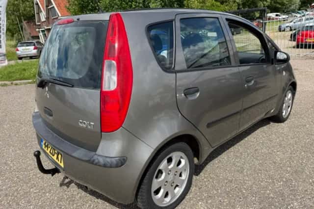 Mitsubishi Colt (2007) thumbnail 3