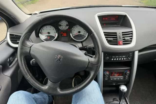 Peugeot 207 (2010) thumbnail 2