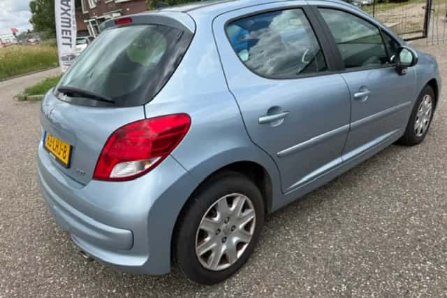 Peugeot 207 (2010) thumbnail 3