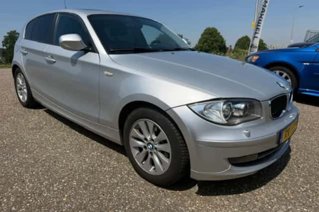 BMW 1-Serie (2010) thumbnail 5