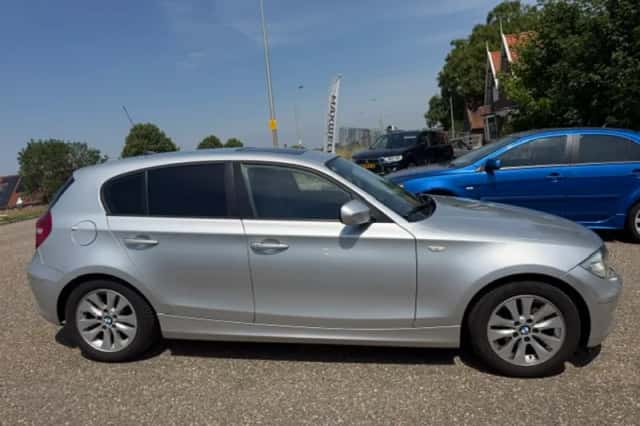 BMW 1-Serie (2010) thumbnail 6