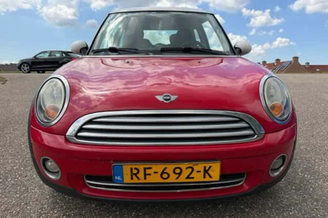 MINI Cooper (2007) thumbnail 5