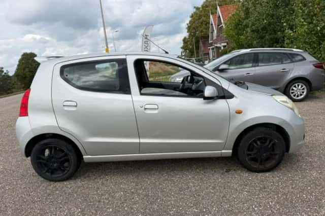 Suzuki Alto (2010) thumbnail 6