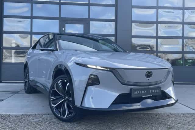 Mazda CX-6e (2026) thumbnail 3